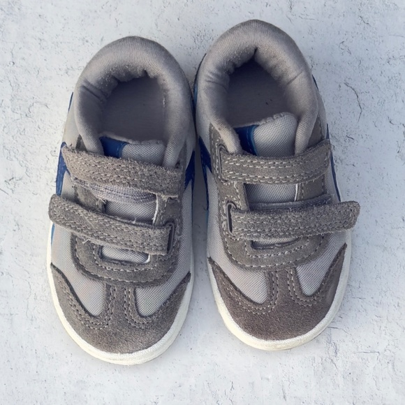 Cat & Jack Other - Size 6 .- Cat and Jack Shoes